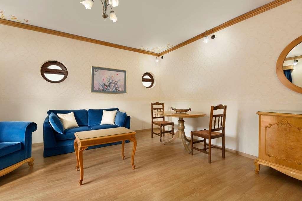 Ξενοδοχείο Ramada Poseidon 5*