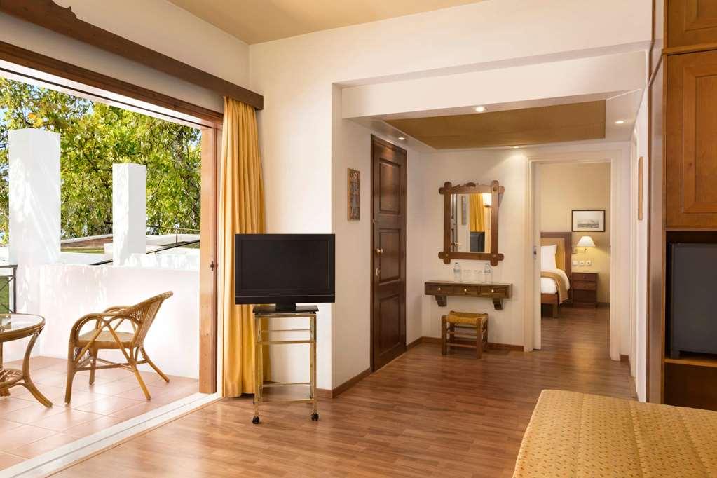 Ramada Poseidon Ξενοδοχείο 5*