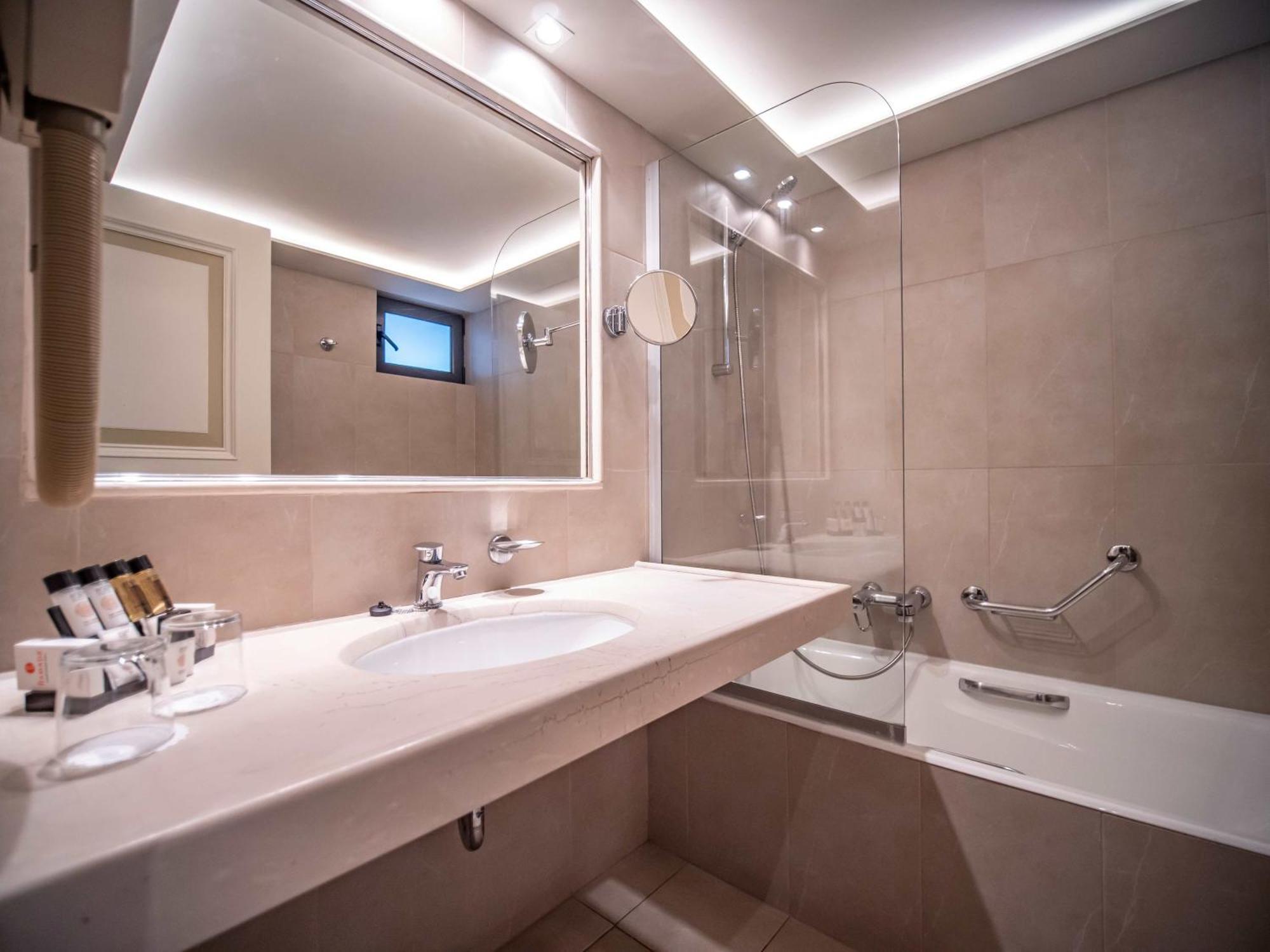 Ramada Poseidon Отель Лоутраки