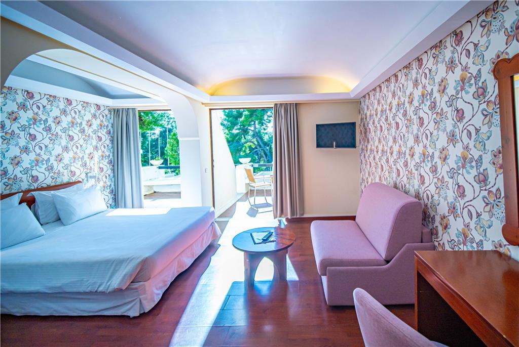 Ξενοδοχείο Ramada Poseidon 5*